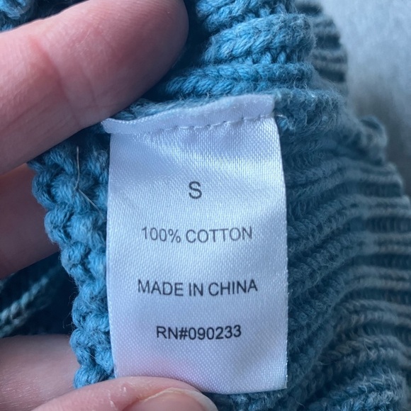 Kendall and Kylie Cropped Sweater in Distressed Blue - Size Small - Picture 10 of 11